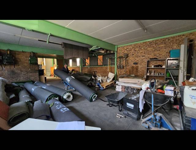 400M² WAREHOUSE TO LET IN SEBENZA